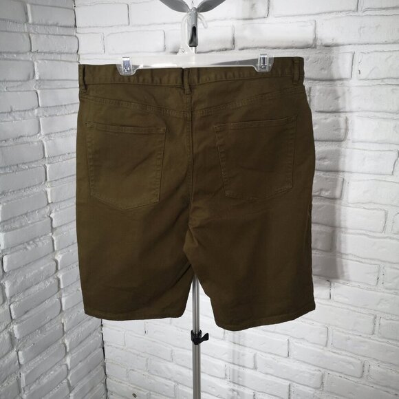 H&M Men's Size 36 Slim Fit Khaki Green Zipper & Button Closure Shorts - Picture 4 of 14